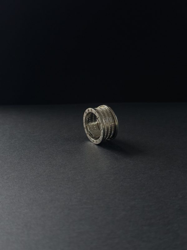 Каблучка з білого золота "Bvlgari" з діамантами