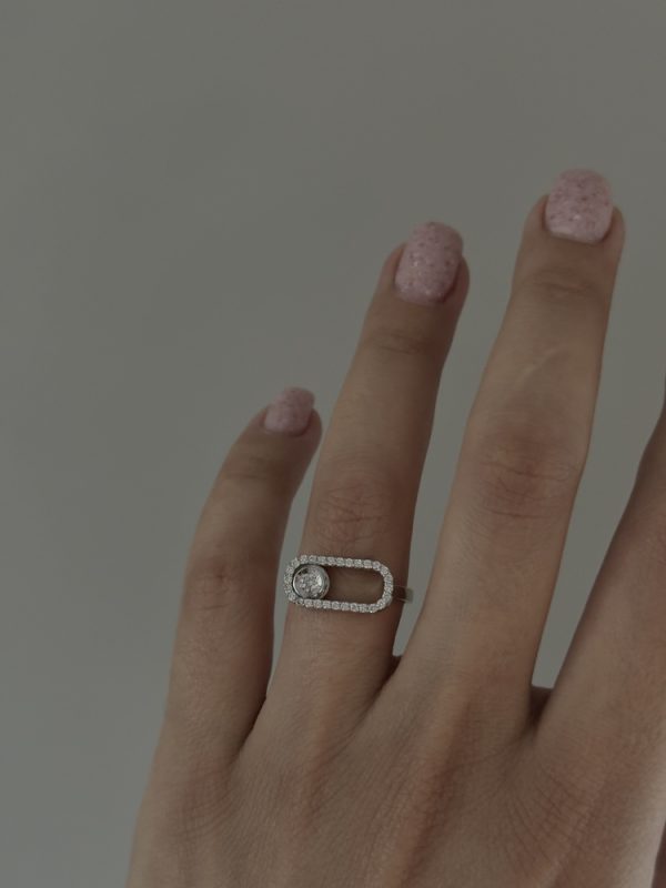 Каблучка з білого золота овал в стилі "Bvlgari" з діамантами - Зображення 3