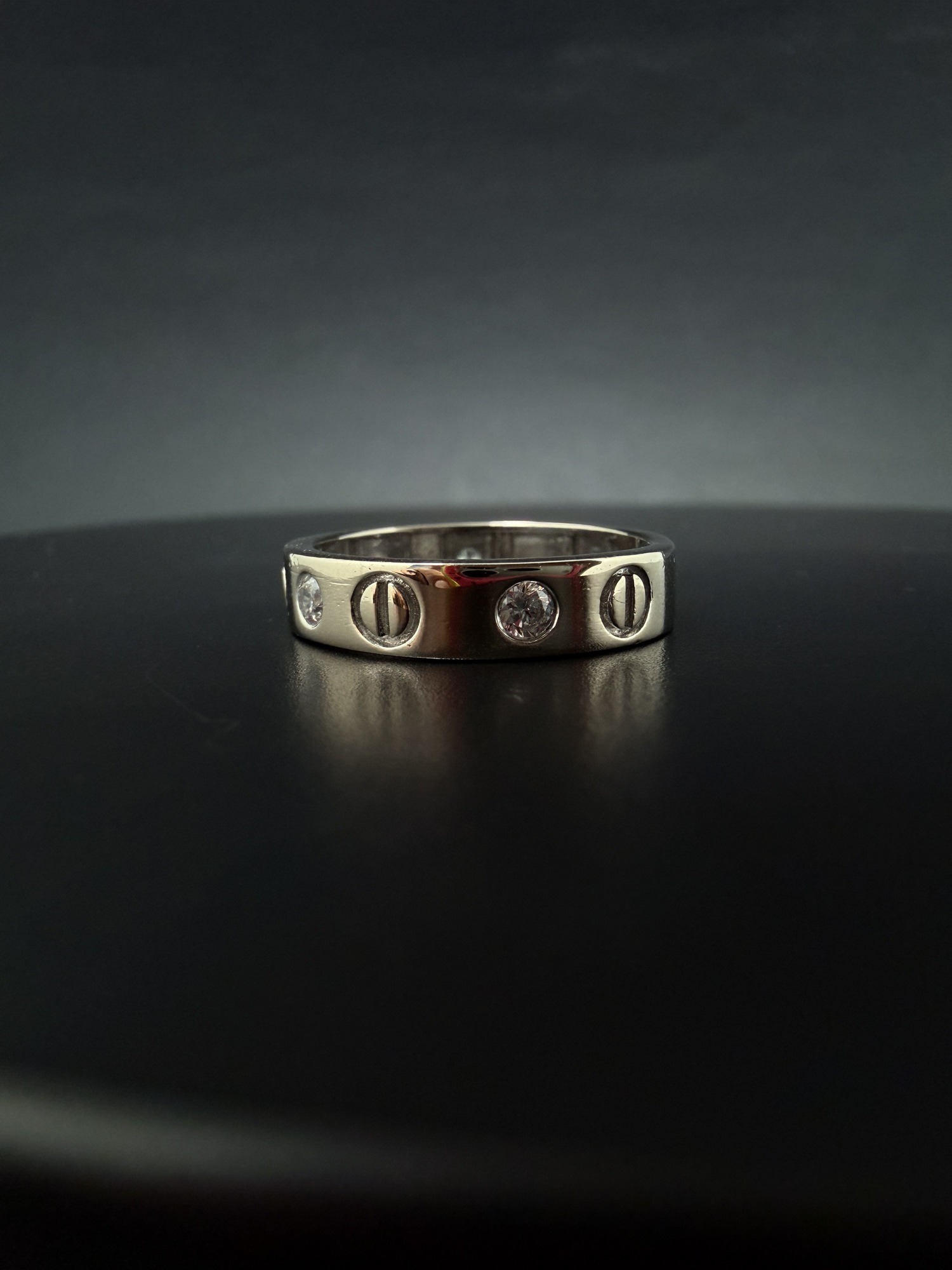 Каблучка в білому золоті під бренд "Cartier "Love" - Зображення 4