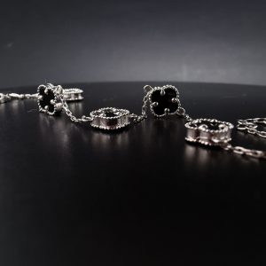 Браслет в білому золоті під бренд “Van Cleef & Arpels”