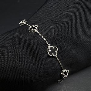 Браслет в білому золоті під бренд “Van Cleef & Arpels”
