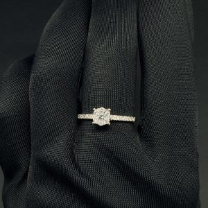 Каблучка золота з діамантом для заручин